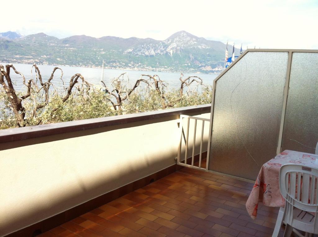Hotel Fraderiana Torri Del Benaco Bilik gambar