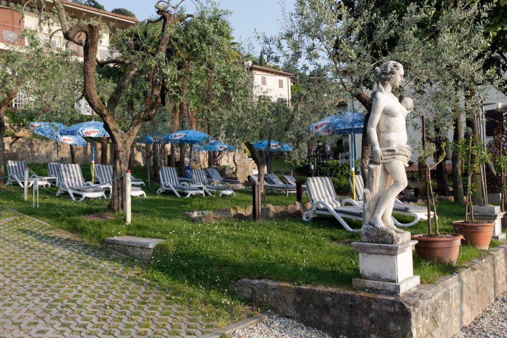 Hotel Fraderiana Torri Del Benaco Bilik gambar