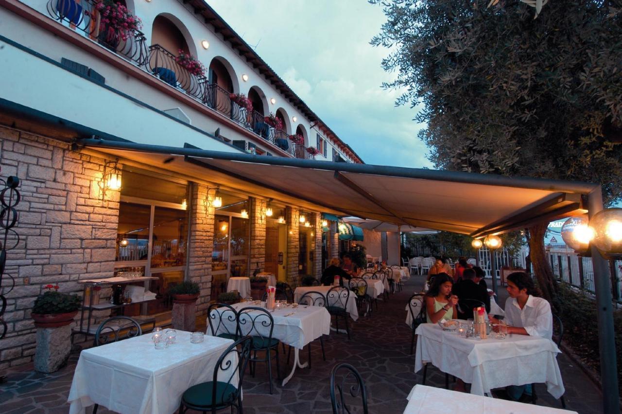 Hotel Fraderiana Torri Del Benaco Luaran gambar