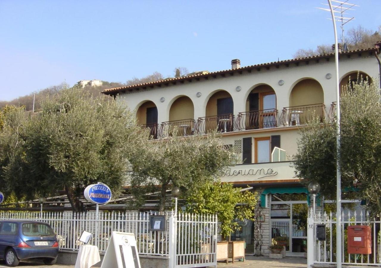 Hotel Fraderiana Torri Del Benaco Luaran gambar